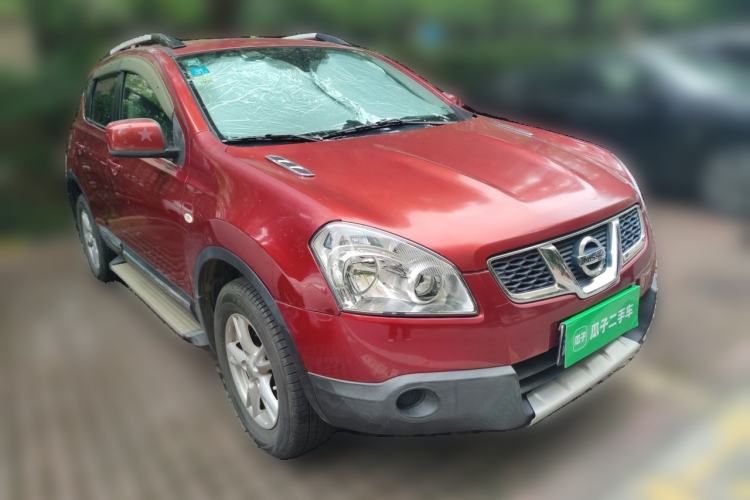 Used Nissan Qashqai 2011 1.6XE Wind 5MT 2WD Front Right 45 Deg