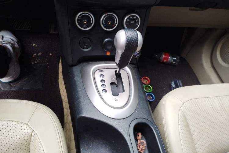 Used Nissan Qashqai 2011 2.0 XV Lea CVT 2WD Gear Lever