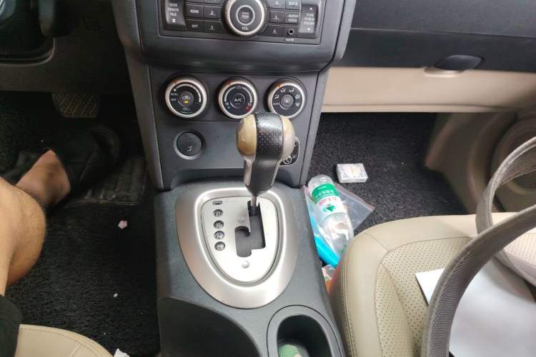 Used Nissan Qashqai 2011 2.0 XV Lea CVT 2WD Gear Lever