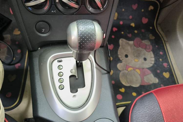 Used Nissan Qashqai 2011 2.0 XL Fire CVT 2WD Gear Lever