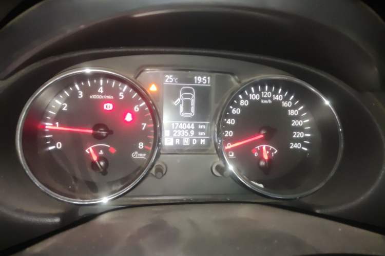 Used Nissan Qashqai 2011 2.0 XL Fire CVT 2WD Instrument Cluster