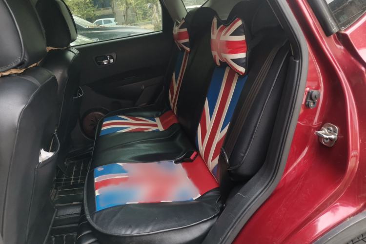 Used Nissan Qashqai 2011 2.0 XL Fire CVT 2WD Interior 4
