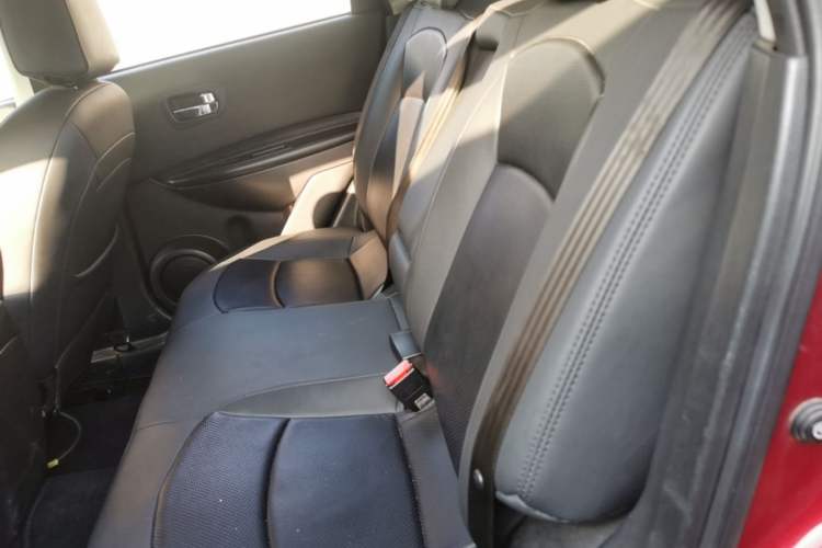 Used Nissan Qashqai 2011 2.0 XV Lea CVT 2WD Left Rear Seat