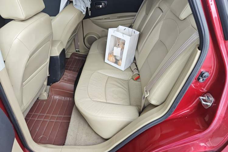 Used Nissan Qashqai 2011 2.0 XV Lea CVT 2WD Left Rear Seat