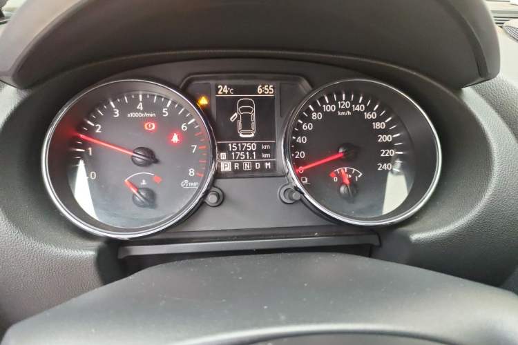 Used Nissan Qashqai 2011 2.0 XL Fire CVT 2WD Odometer Close Up