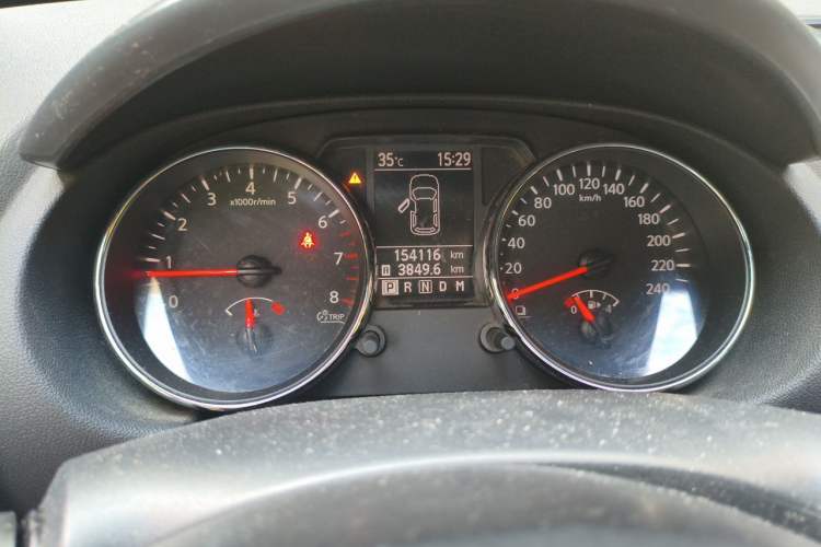 Used Nissan Qashqai 2011 2.0 XL Fire CVT 2WD Odometer Close Up