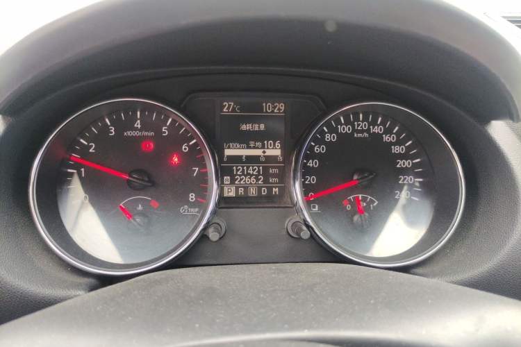 Used Nissan Qashqai 2011 2.0 XL Fire CVT 2WD Odometer Close Up