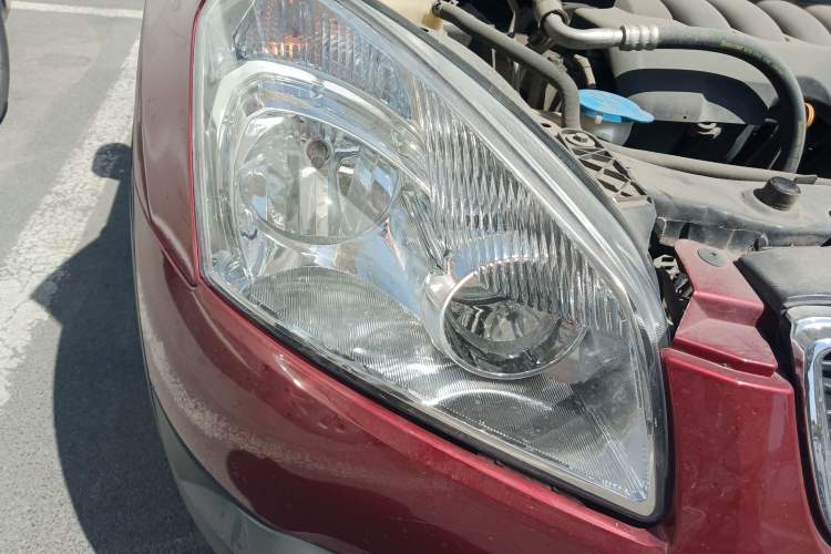 Used Nissan Qashqai 2011 2.0 XV Lea CVT 2WD Right Front Headlight
