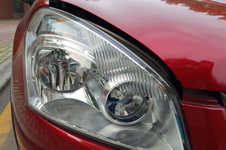 Used Nissan Qashqai 2011 2.0 XL Fire CVT 2WD Right Front Headlight