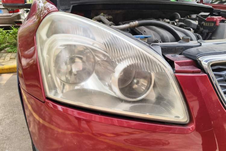 Used Nissan Qashqai 2011 2.0 XL Fire CVT 2WD Right Front Headlight