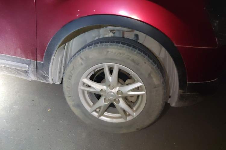 Used Nissan Qashqai 2011 2.0 XL Fire CVT 2WD Right Front Wheel Hub