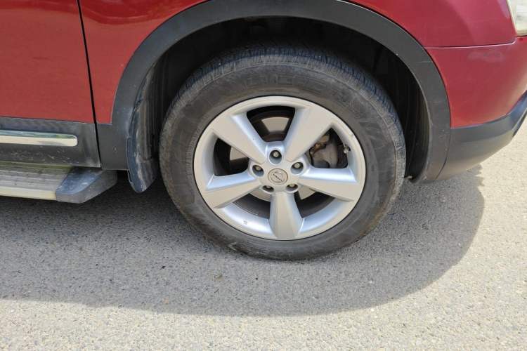 Used Nissan Qashqai 2011 2.0 XL Fire CVT 2WD Right Front Wheel Hub