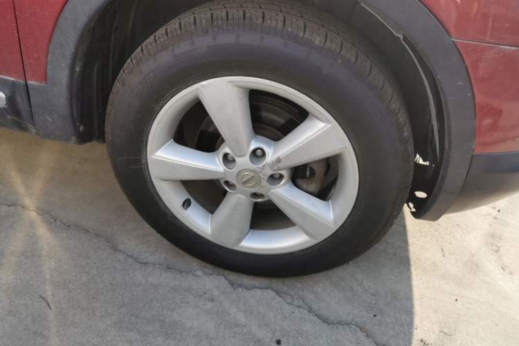 Used Nissan Qashqai 2011 2.0 XV Lea CVT 2WD Right Front Wheel Hub