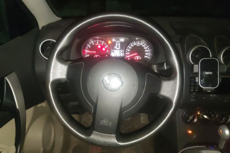 Used Nissan Qashqai 2011 2.0 XL Fire CVT 2WD Steering Wheel