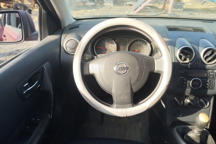Used Nissan Qashqai 2011 2.0 XL Fire 6MT 2WD Steering Wheel