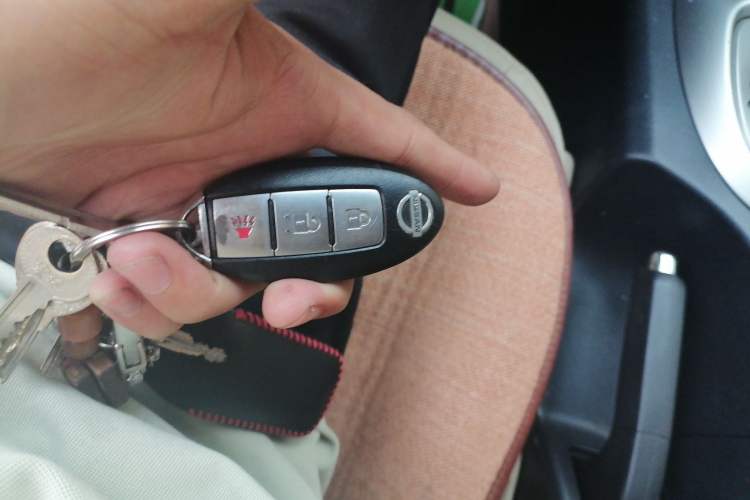 Used Nissan Qashqai 2011 2.0 XV Lea CVT 2WD Vehicle Key