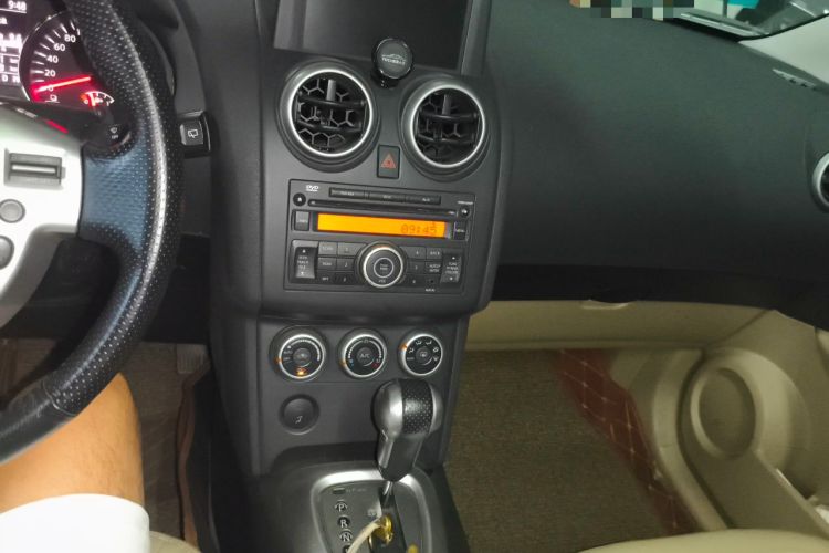 Used Nissan Qashqai 2011 2.0 XV Dragon CVT 4WD Audio And AC Panel