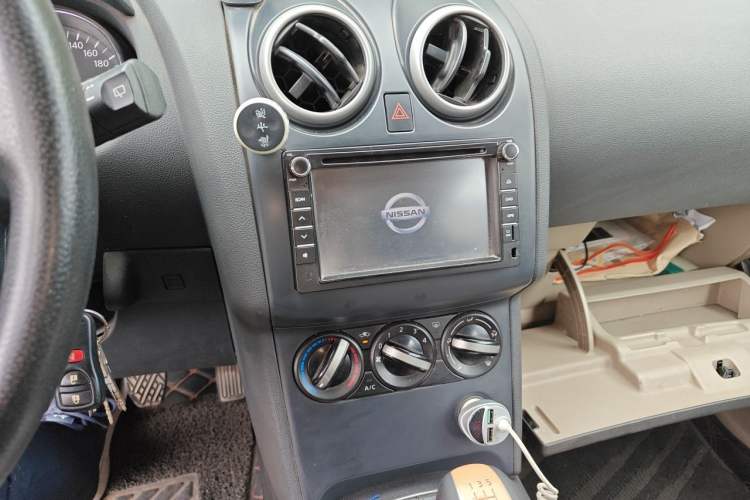 Used Nissan Qashqai 2011 1.6XE Wind 5MT 2WD Audio And AC Panel