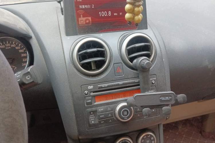 Used Nissan Qashqai 2011 2.0 XV Lea CVT 2WD Audio And AC Panel