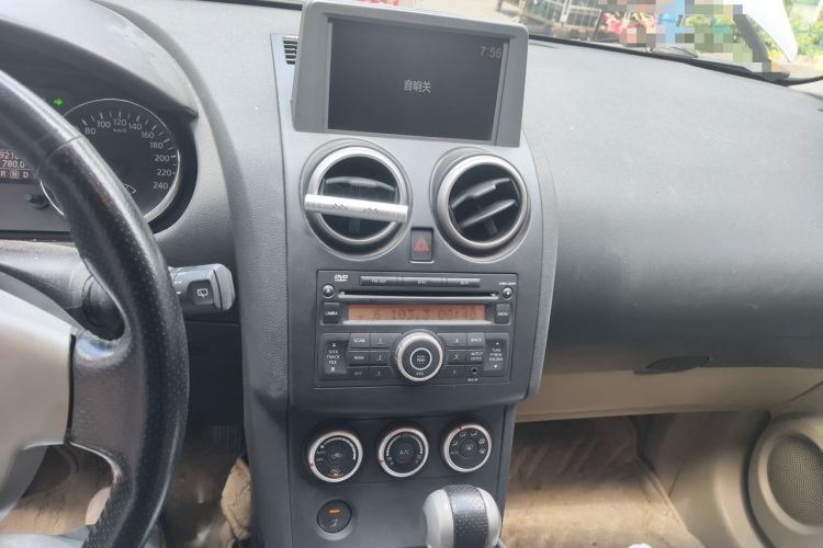 Used Nissan Qashqai 2011 2.0 XV Lea CVT 2WD Audio And AC Panel