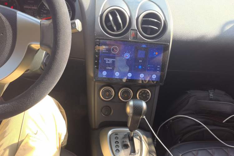 Used Nissan Qashqai 2011 2.0 XV Lea CVT 2WD Audio And AC Panel
