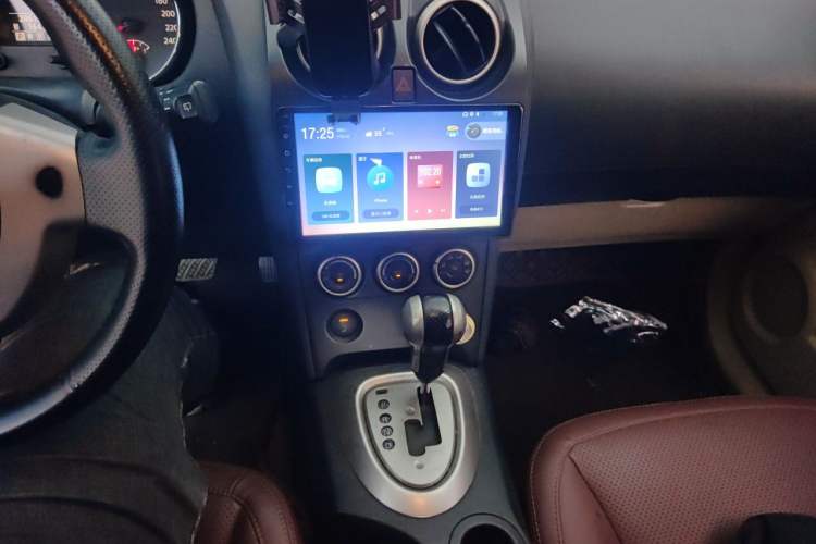 Used Nissan Qashqai 2011 2.0 XV Lea CVT 2WD Audio And AC Panel