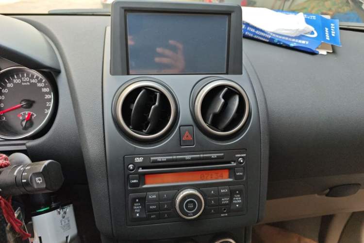 Used Nissan Qashqai 2011 2.0 XV Lea CVT 2WD Audio And AC Panel