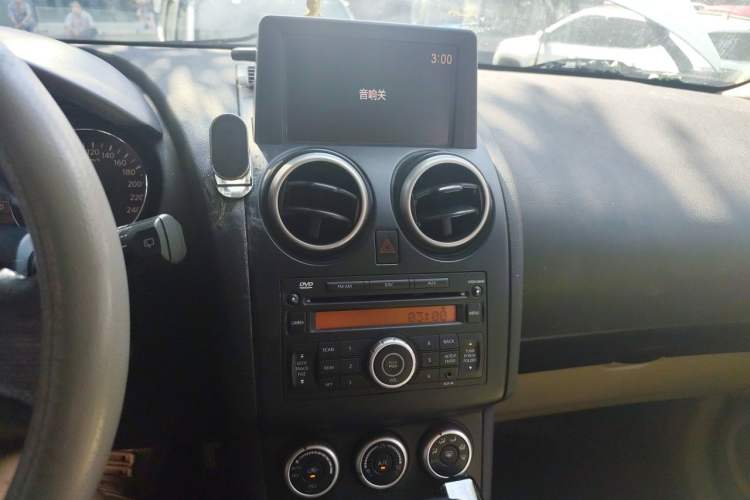 Used Nissan Qashqai 2011 2.0 XV Lea CVT 2WD Audio And AC Panel