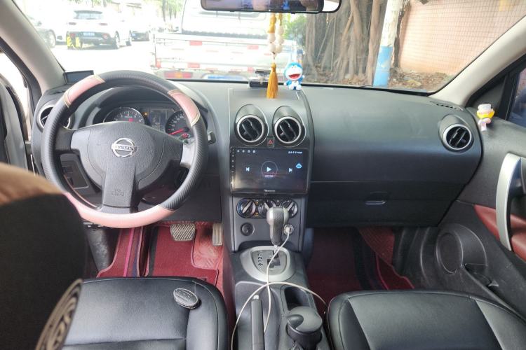 Used Nissan Qashqai 2011 2.0 XL Fire CVT 2WD Center Console