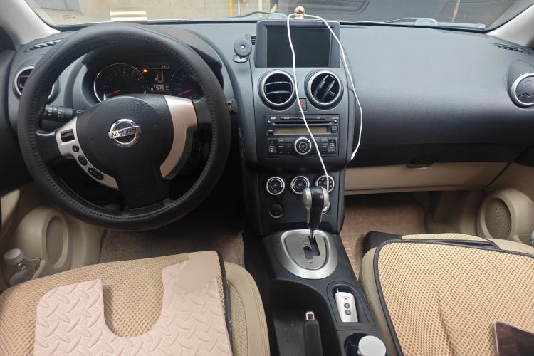 Used Nissan Qashqai 2011 2.0 XV Lea CVT 2WD Center Console