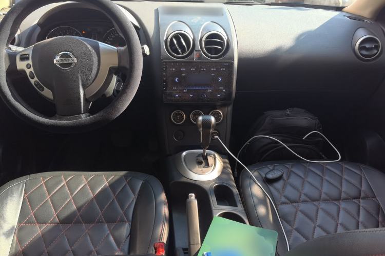 Used Nissan Qashqai 2011 2.0 XV Lea CVT 2WD Center Console