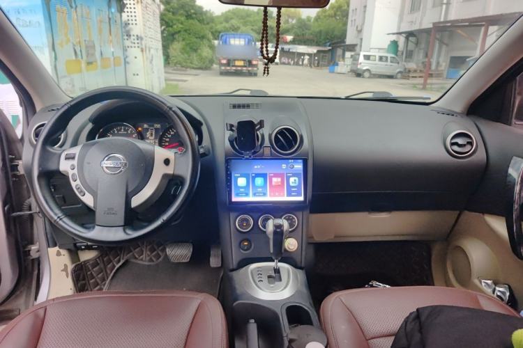 Used Nissan Qashqai 2011 2.0 XV Lea CVT 2WD Center Console