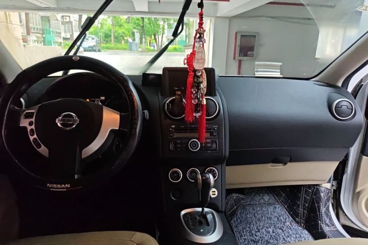 Used Nissan Qashqai 2011 2.0 XV Lea CVT 2WD Center Console
