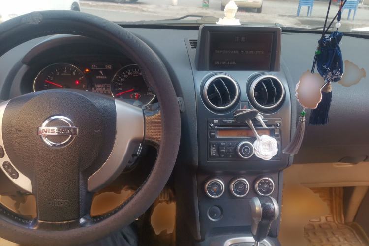 Used Nissan Qashqai 2011 2.0 XV Lea CVT 2WD Center Console