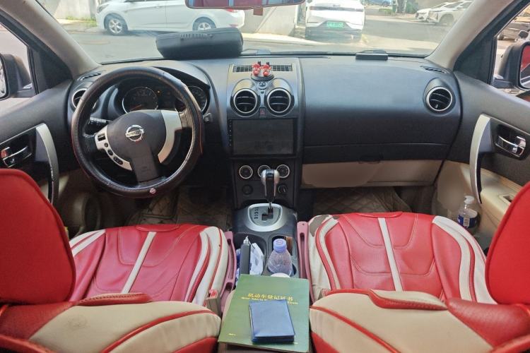 Used Nissan Qashqai 2011 2.0 XV Lea CVT 2WD Center Console