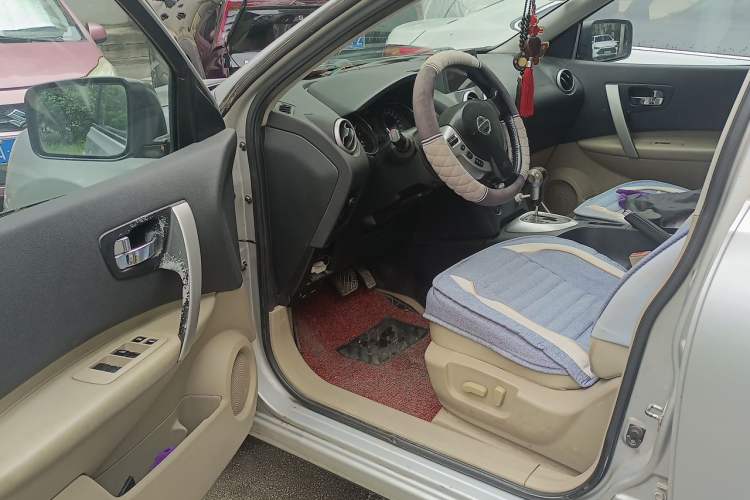 Used Nissan Qashqai 2011 2.0 XV Lea CVT 2WD Driver Seat
