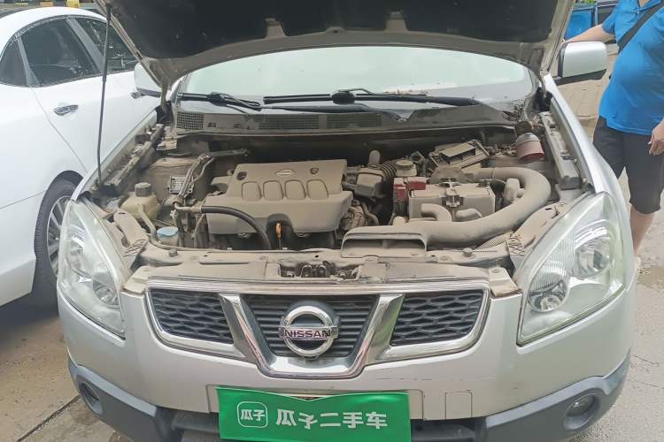 Used Nissan Qashqai 2011 2.0 XV Lea CVT 2WD Engine Bay