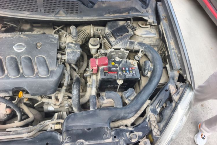 Used Nissan Qashqai 2011 2.0 XL Fire CVT 2WD Engine Bay Left