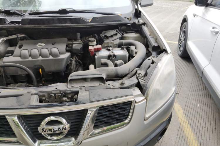 Used Nissan Qashqai 2011 2.0 XL Fire 6MT 2WD Engine Bay Left