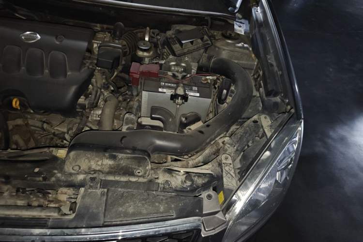 Used Nissan Qashqai 2011 2.0 XL Fire CVT 2WD Engine Bay Left