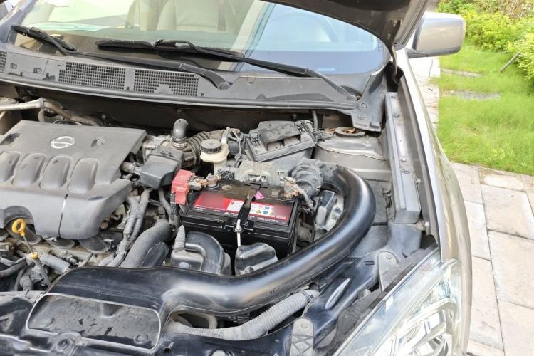 Used Nissan Qashqai 2011 2.0 XL Fire CVT 2WD Engine Bay Left