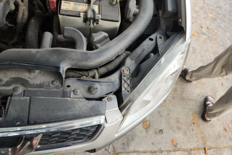 Used Nissan Qashqai 2011 2.0 XL Fire CVT 2WD Engine Bay Left