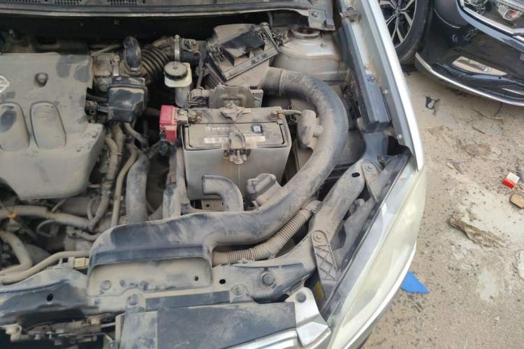 Used Nissan Qashqai 2011 2.0 XL Fire 6MT 2WD Engine Bay Left