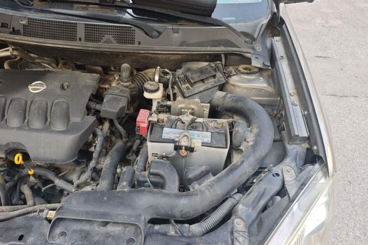 Used Nissan Qashqai 2011 2.0 XV Lea CVT 2WD Engine Bay Left