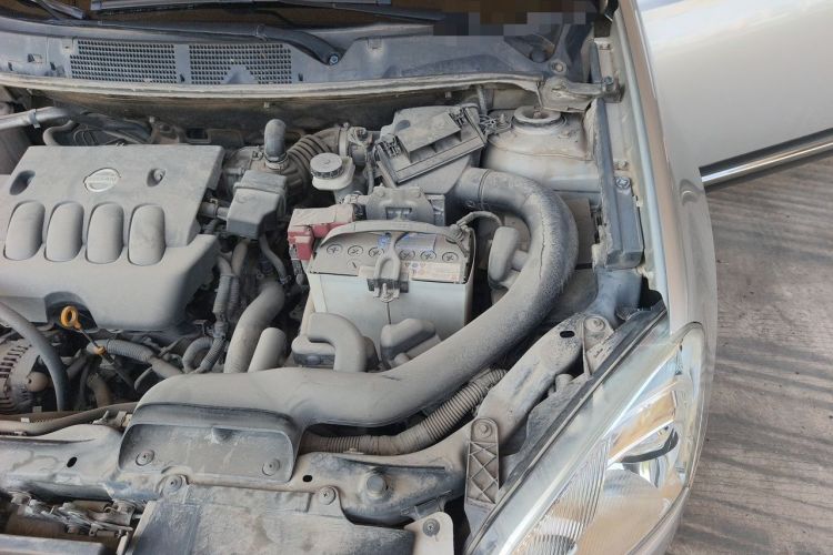 Used Nissan Qashqai 2011 2.0 XV Lea CVT 2WD Engine Bay Left