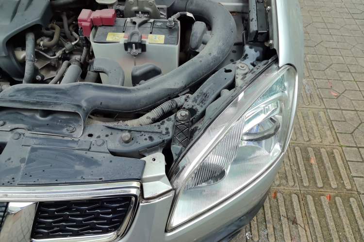 Used Nissan Qashqai 2011 1.6XE Wind 5MT 2WD Engine Bay Left