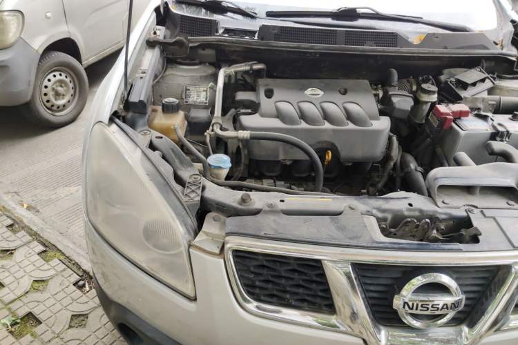 Used Nissan Qashqai 2011 2.0 XL Fire 6MT 2WD Engine Bay Right