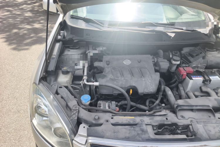 Used Nissan Qashqai 2011 2.0 XV Lea CVT 2WD Engine Bay Right