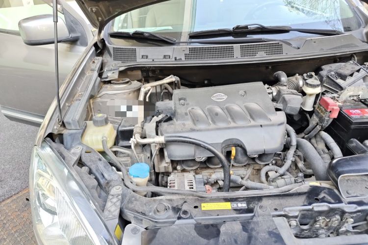 Used Nissan Qashqai 2011 2.0 XL Fire CVT 2WD Engine Bay Right