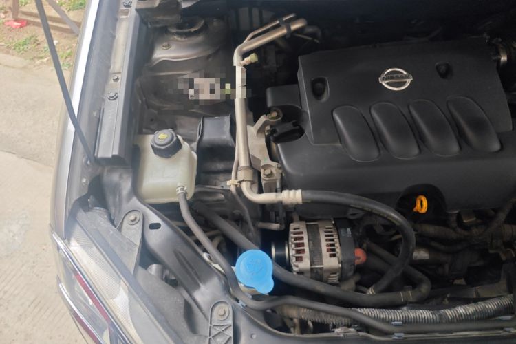 Used Nissan Qashqai 2011 2.0 XV Lea CVT 2WD Engine Bay Right